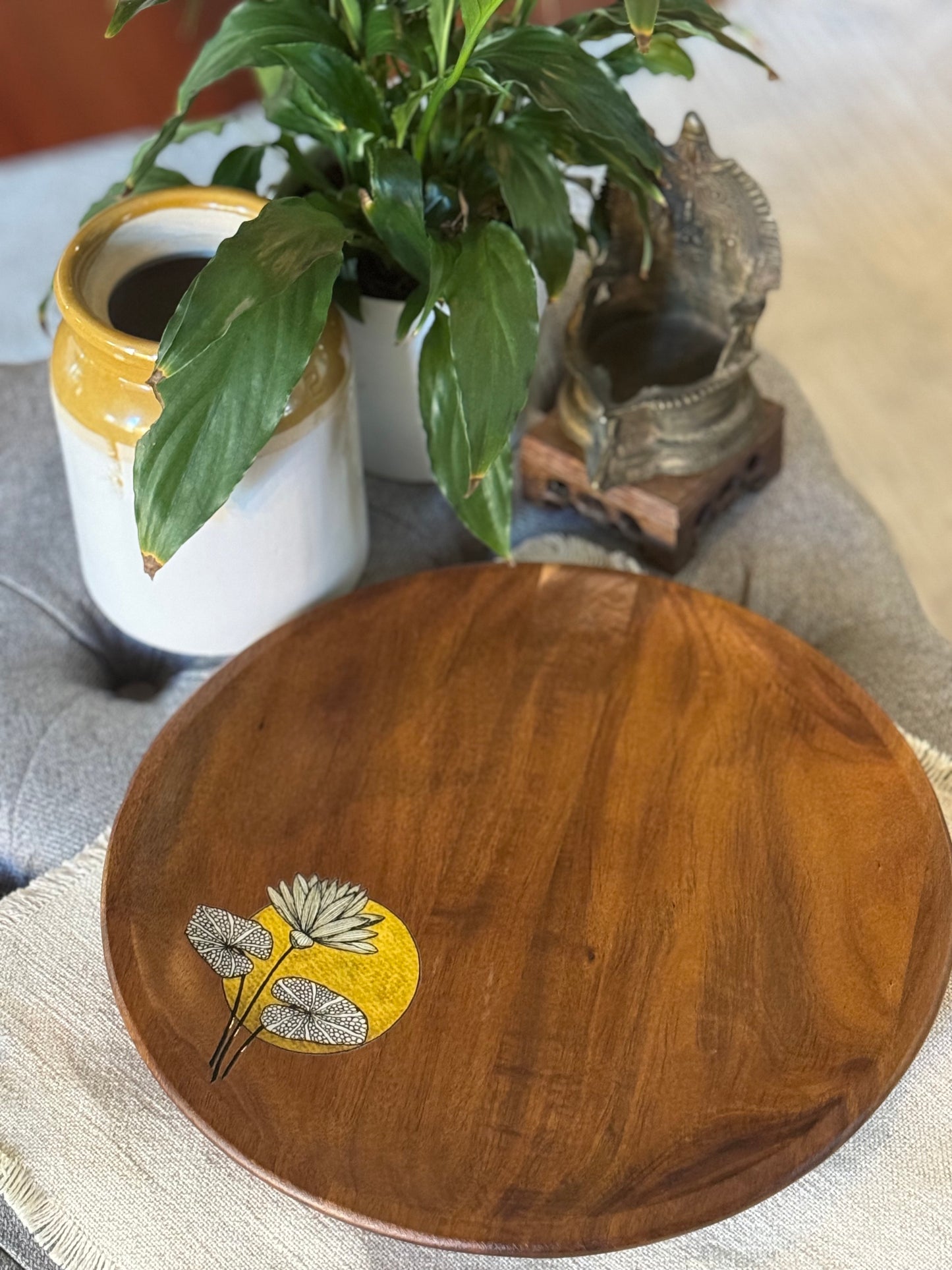 Wooden plate - Lotus