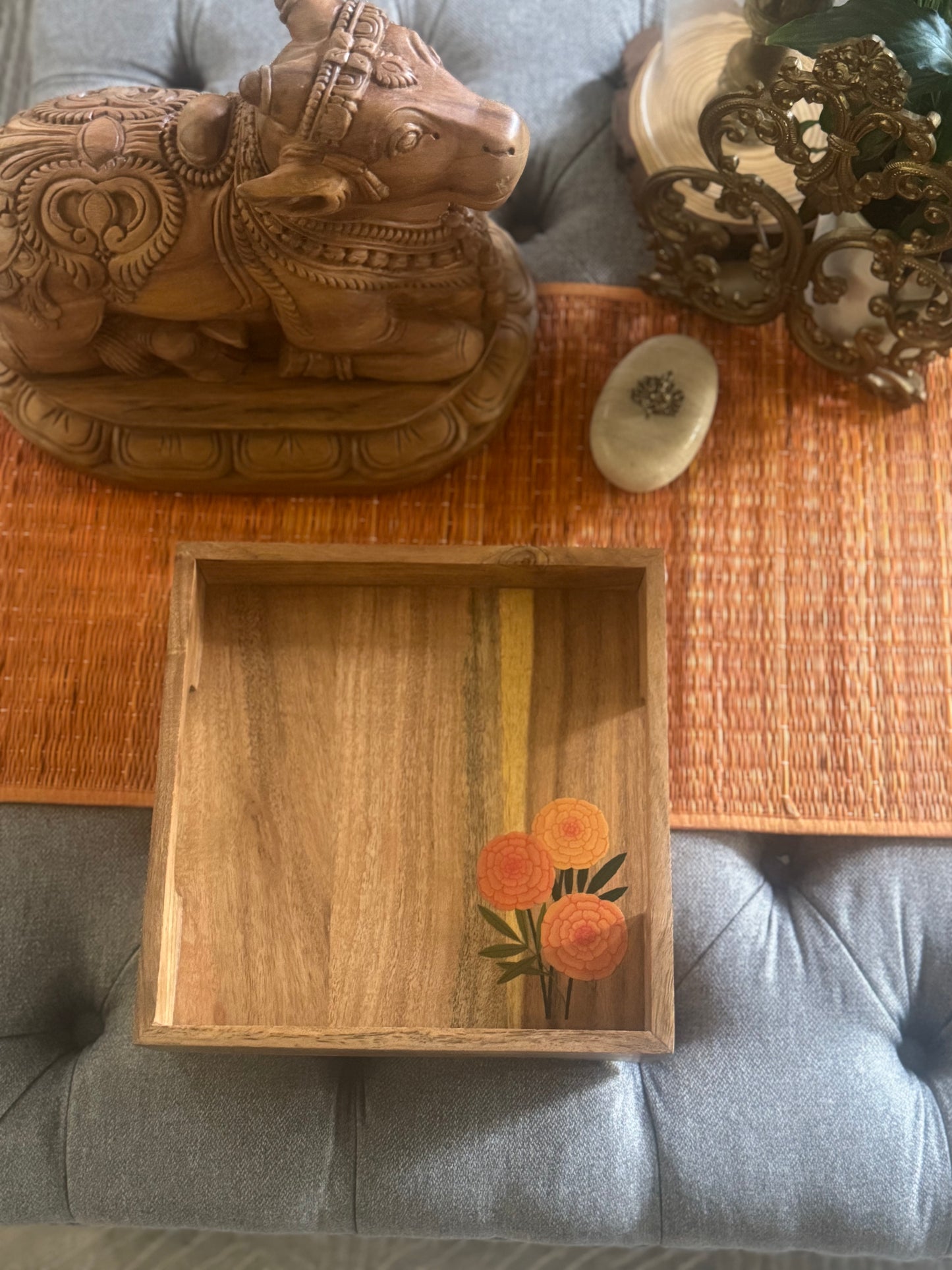 Square wooden tray - Marigolds