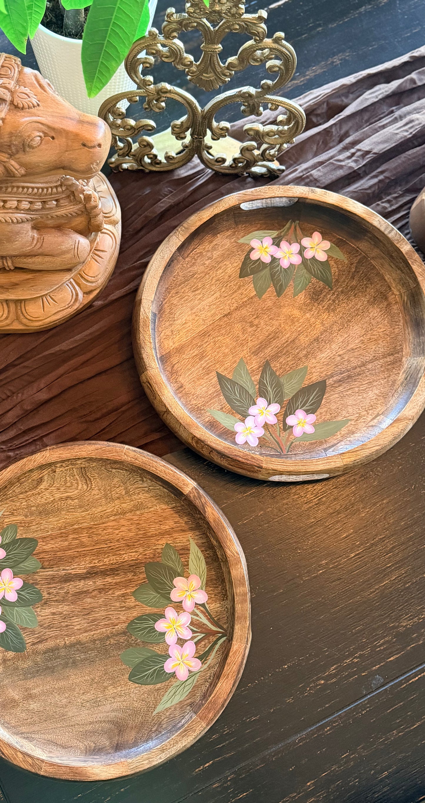 Handpainted wooden trays - blooms